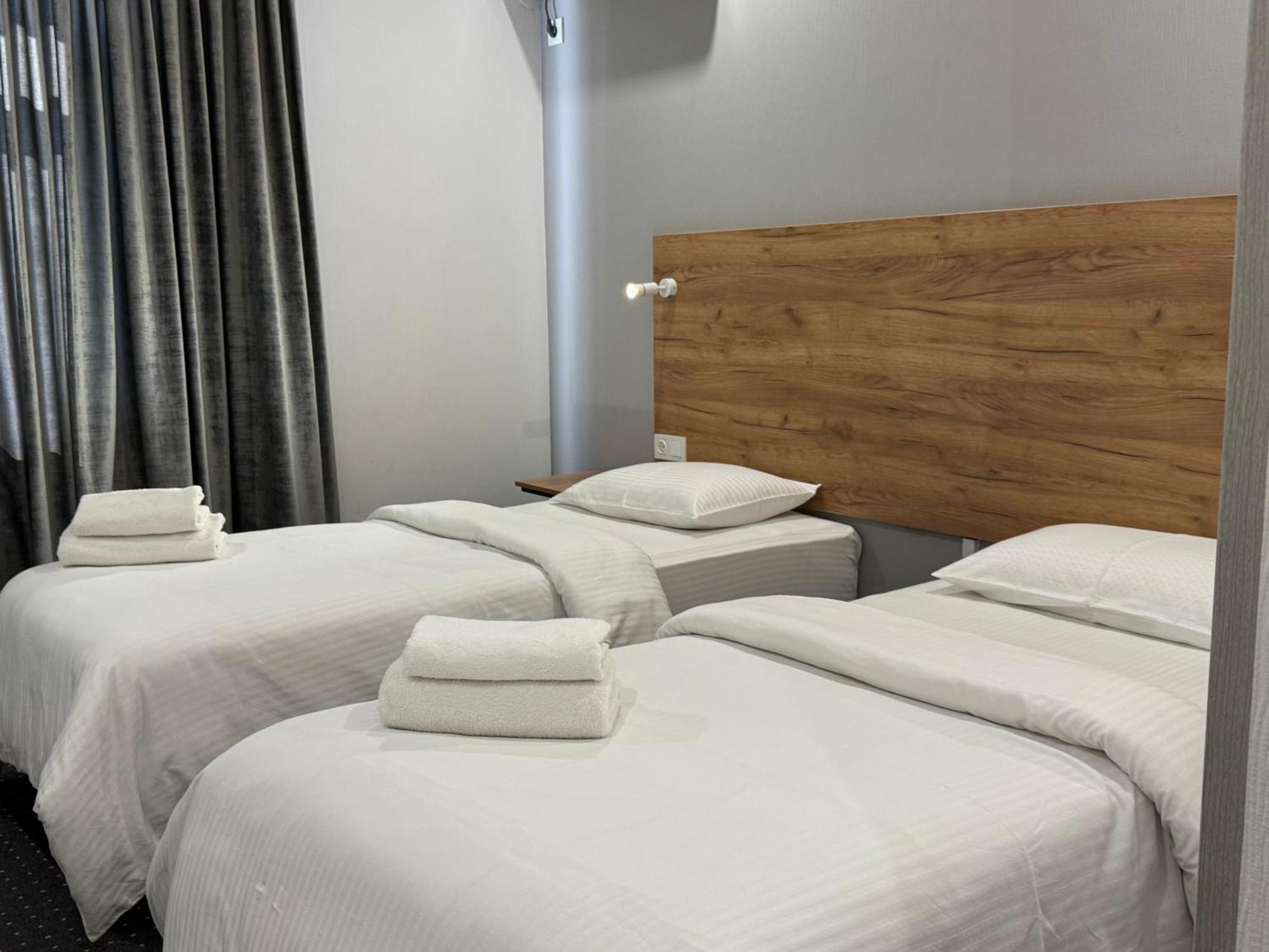 Afsona Hotel Qarshi Exterior photo